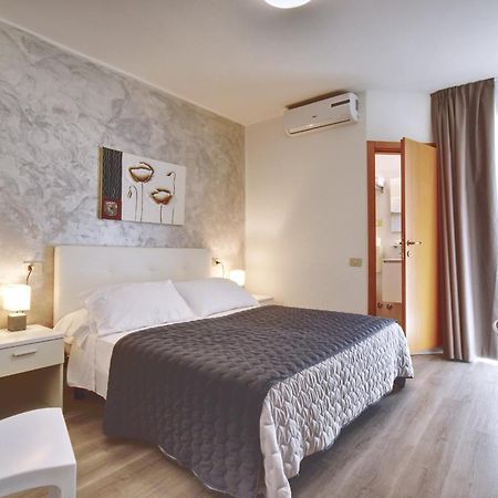Hotel Augusta 카오를레 외부 사진