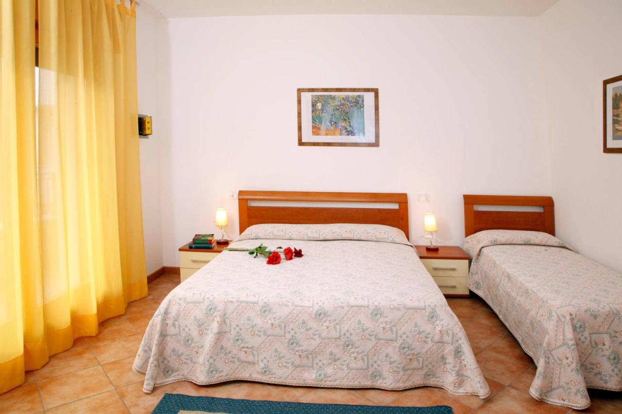 Hotel Augusta 카오를레 외부 사진